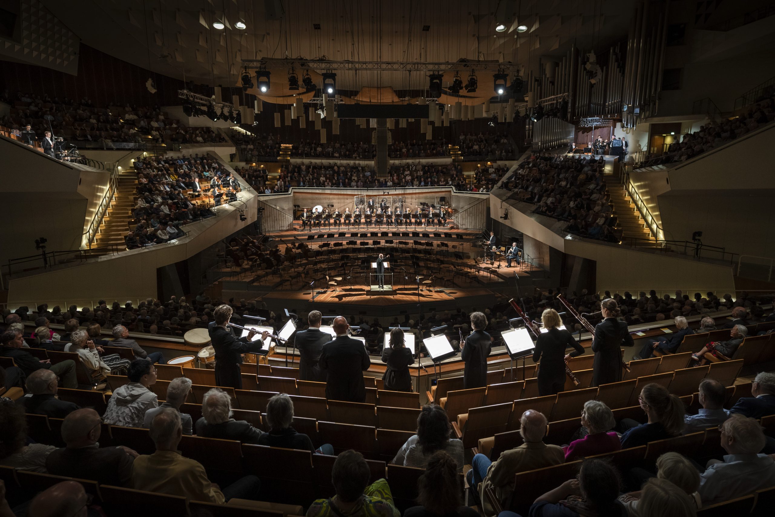Berliner Philharmoniker bei der Aufführung von Boulez’ Rituel. © Stephan Rabold Berliner Philharmoniker bei der Aufführung von Boulez' Rituel. © Stephan Rabold